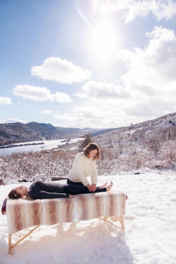 Wanderer Studio, An Off Grid Mountain Guest Studio With Fantastic Views Glenwood Springs Esterno foto